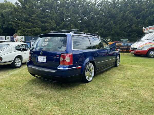 Passat B5 / B5.5 Estate Variant OEM GENUINE Votex Roof Spoiler - Image 3